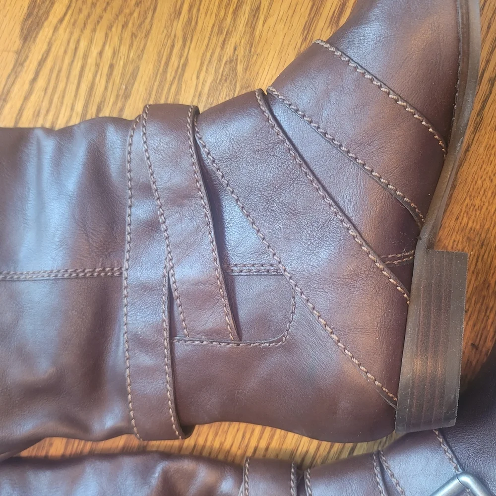 B Makowsky Genuine Leather Brown Buckle Tall Boots Shoes Size 8